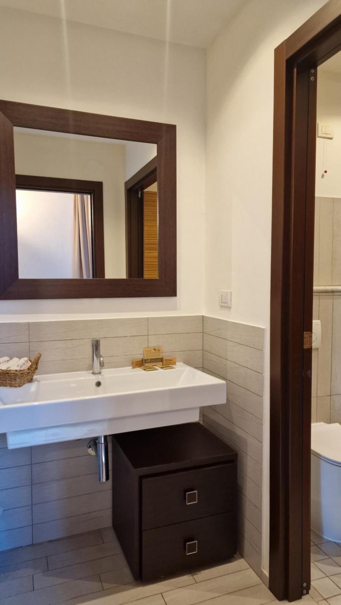 Cala Dei Mori Aparthotel Λιβόρνο Εξωτερικό φωτογραφία