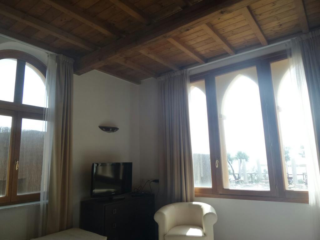 Cala Dei Mori Aparthotel Λιβόρνο Εξωτερικό φωτογραφία
